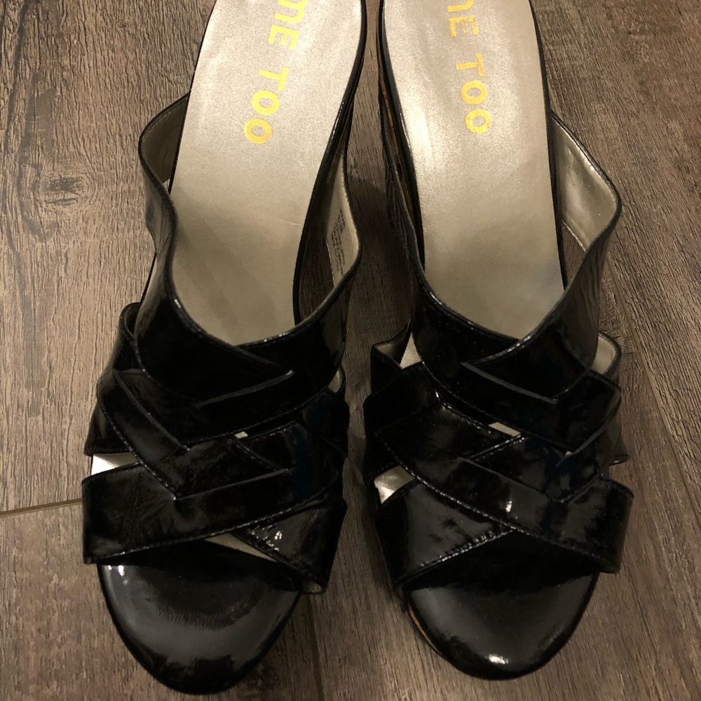 Women’s me too wedge sandals size 81/2